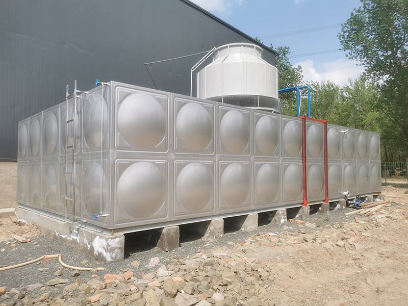 白鋼組合水箱==